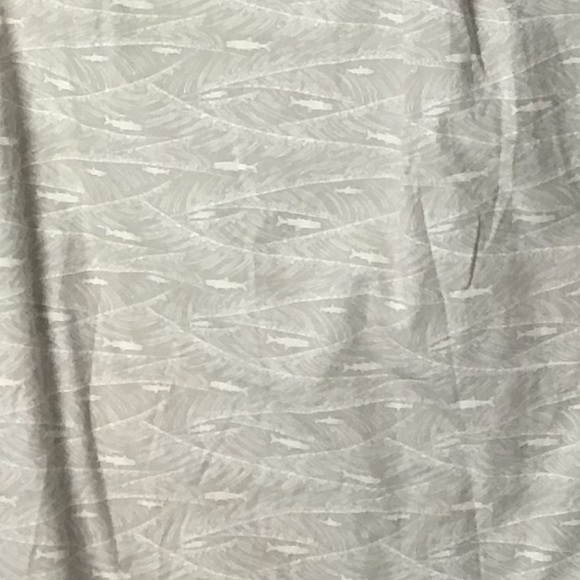 Columbia tan fish pattern short sleeve button down shirt. XXL - Picture 3 of 4